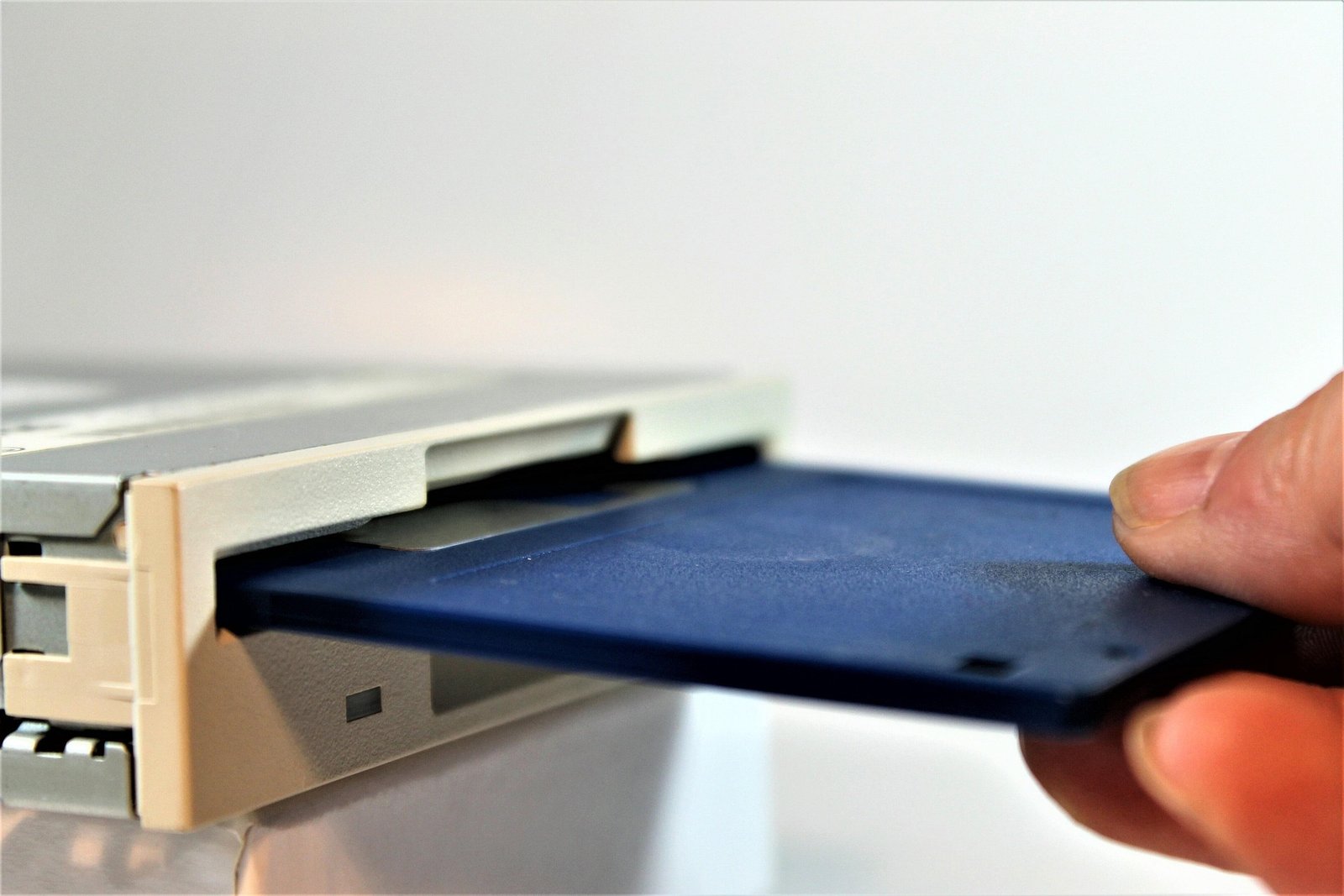 Smartphones usually slow down due to overloaded storage, excessive background processes, or outdated system software. Follow these actionable steps to restore your device’s speed: